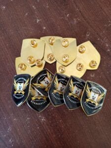 pin kuningan custom