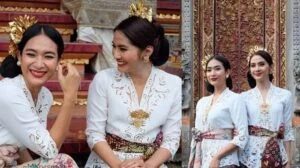 Contoh Baju Wisuda Untuk Orang Tua