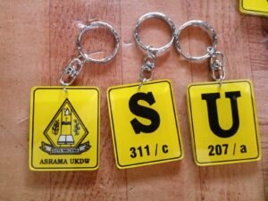 gantungan kunci akrilik